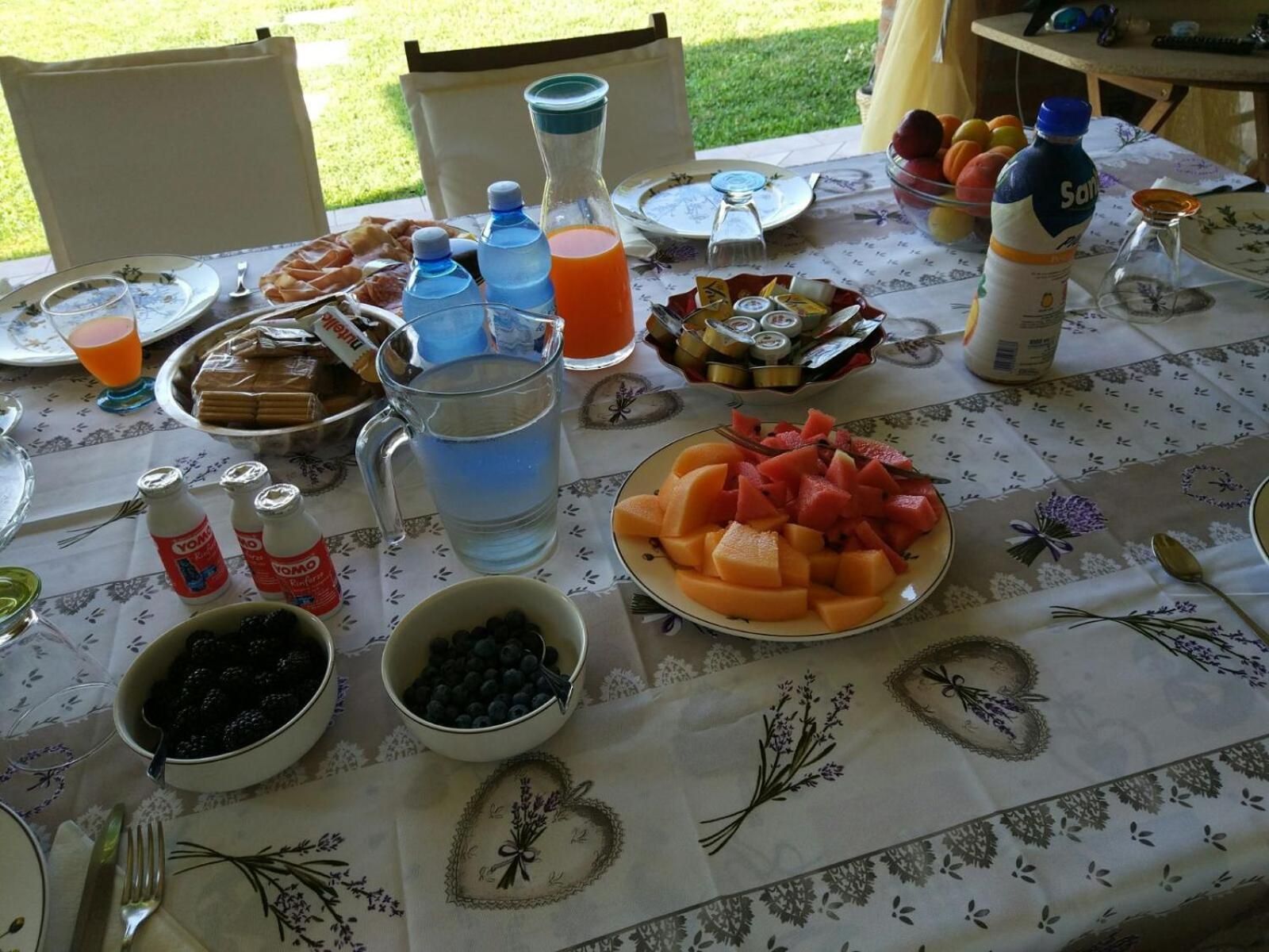Marinella B&B Cornale Екстер'єр фото