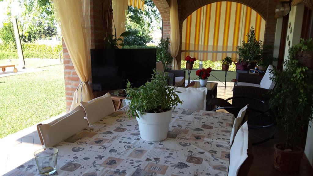Marinella B&B Cornale Екстер'єр фото